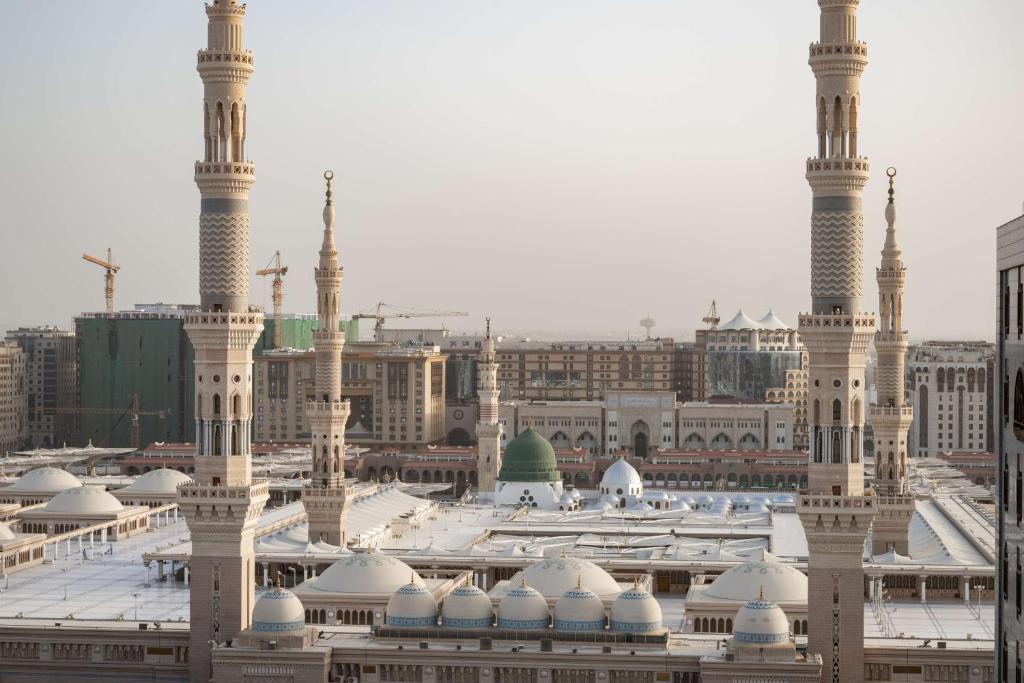 Anwar Al Madinah Movenpick - Image 5